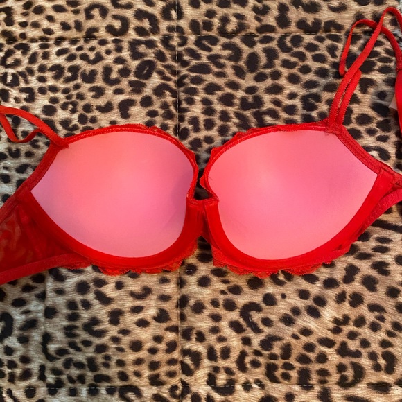 Victoria’s Secret PINK bra - Picture 2 of 3